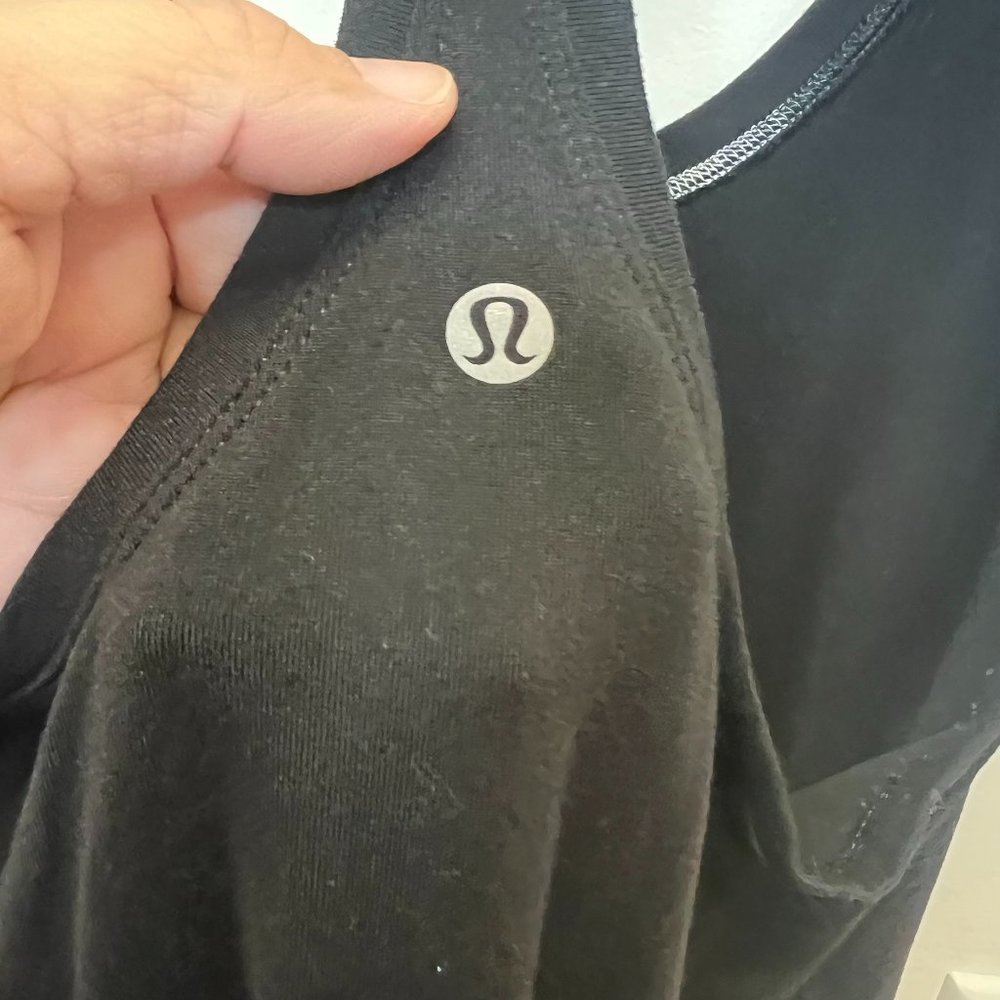 Lululemon Racer Back Tank Top in Black in Size L - Picture 7 of 9